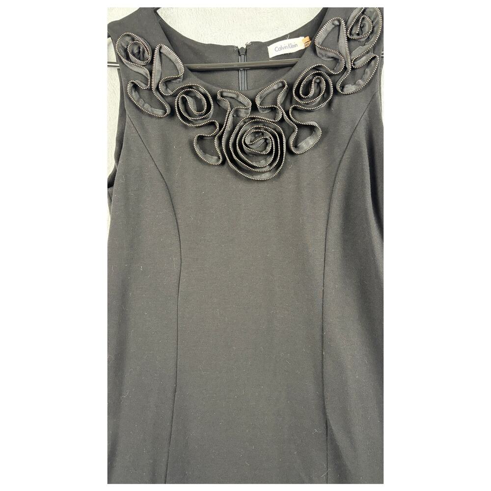 Calvin Klein Black Rosette Sheath Sleeveless Dress - Size 12 - Picture 5 of 7